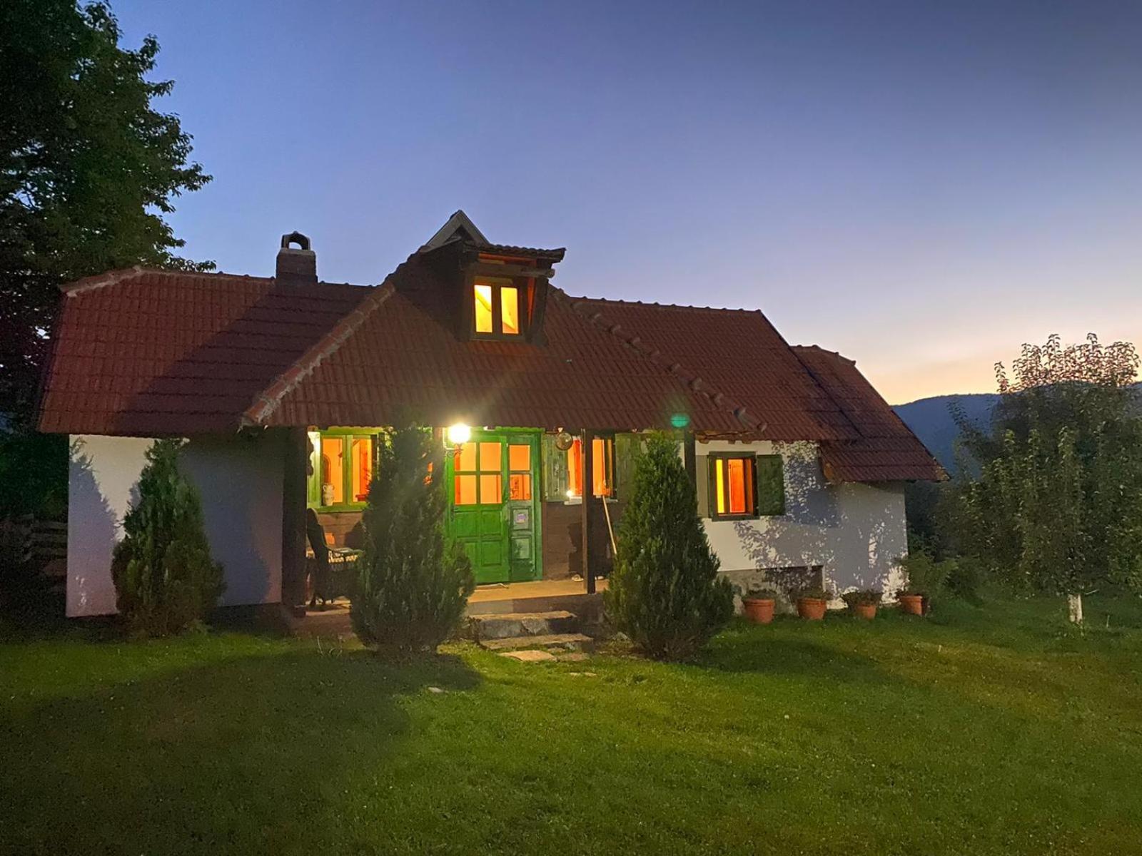 Apartamento Camp Viljamovka Kremna Exterior foto